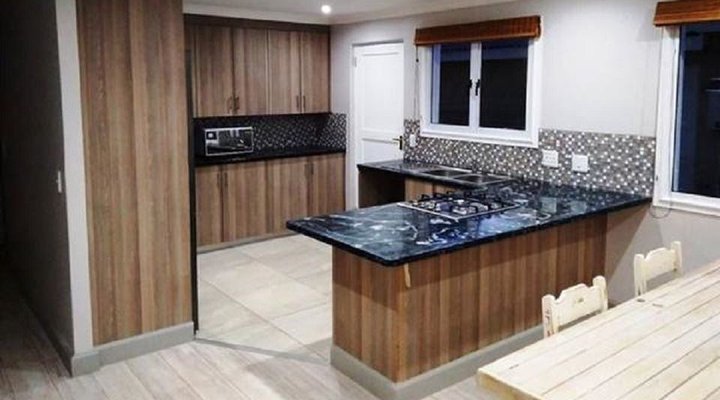 Bluebottle House