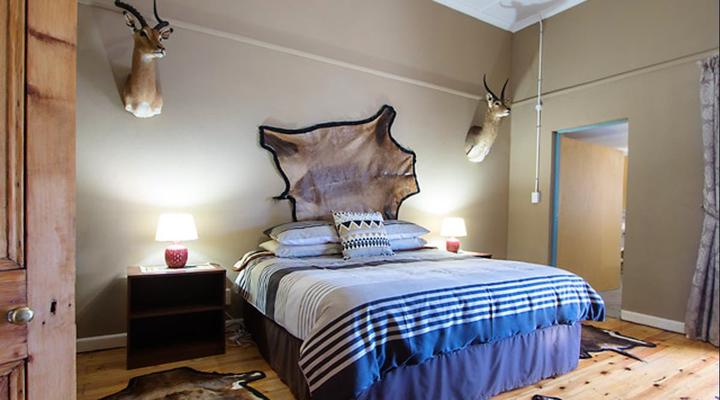 Buffelshoek Dirosie Game Lodge