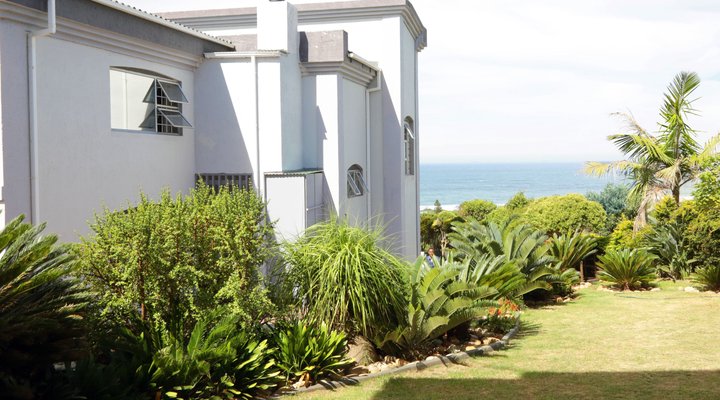 Strelitzia Holiday Flats