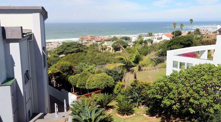 Strelitzia Holiday Flats