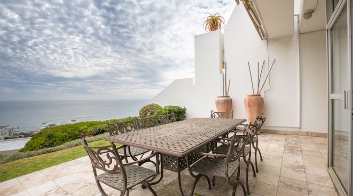 Roodeberg Views