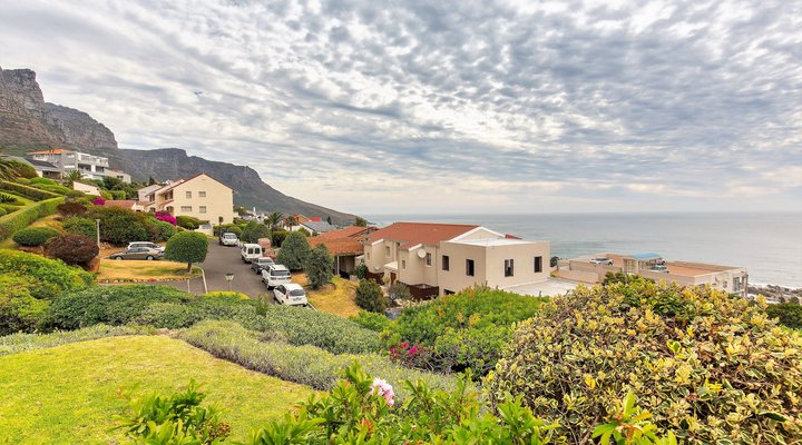 Roodeberg Views
