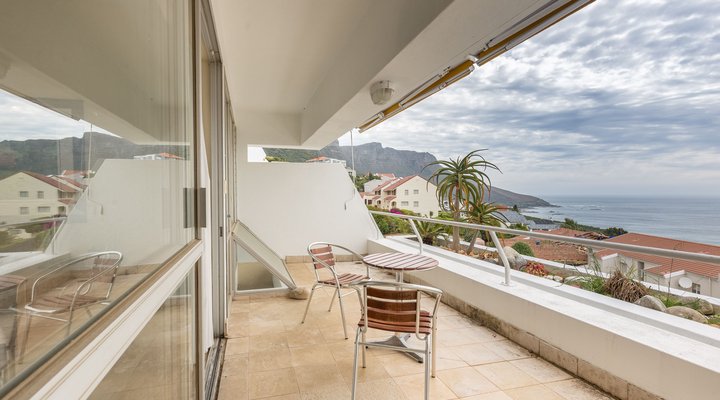 Roodeberg Views