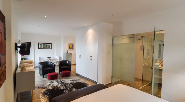 51 on Camps Bay Guest House