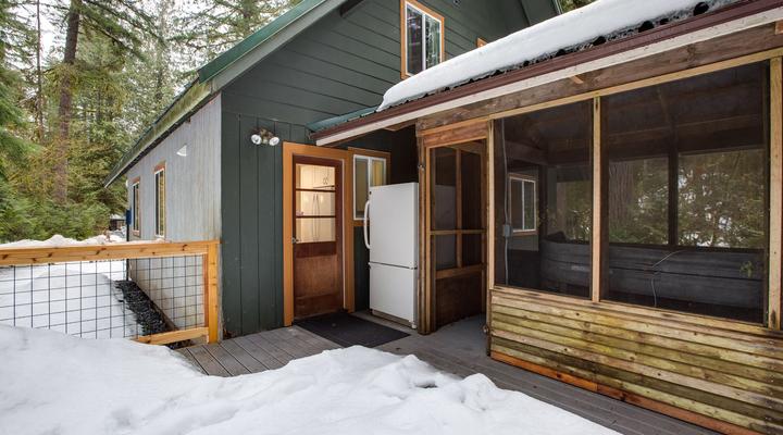 #49 Snowline Cabin