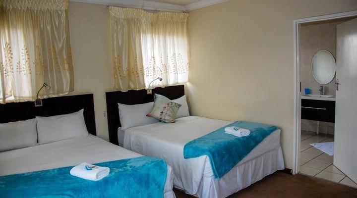 One World Airport Lodge