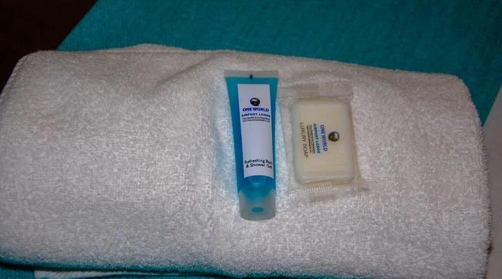 One World Airport Lodge