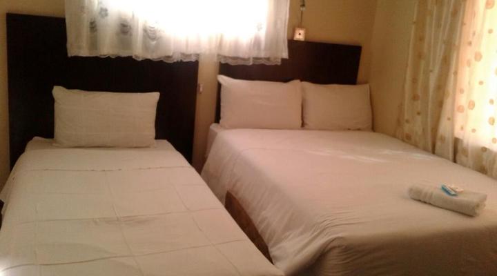 One World Airport Lodge