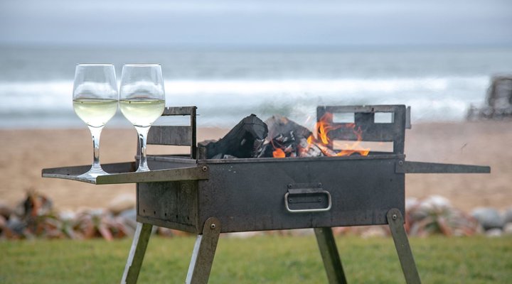 Blue Pearl - situated right on the beach