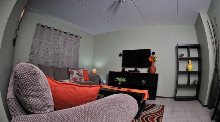 Summer Garden Guest House (The Garden Shed)