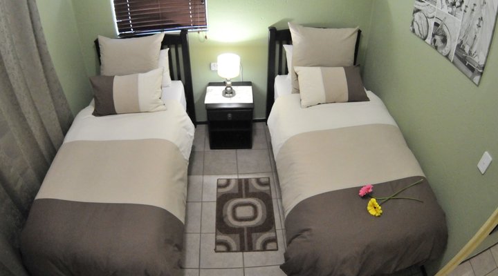 Summer Garden Guest House (The Garden Shed)