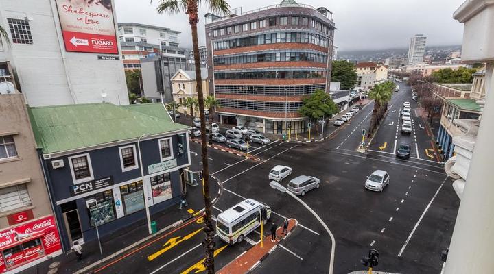 The Square- Safe Apartment With Parking