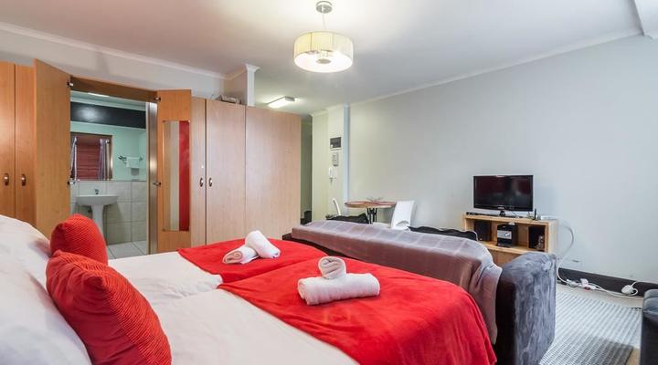 The Square- Safe Apartment With Parking