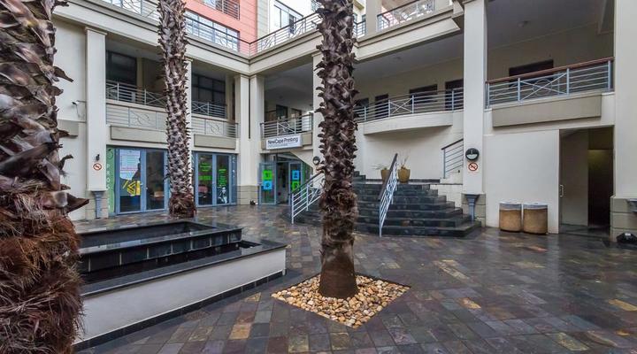 The Square- Safe Apartment With Parking