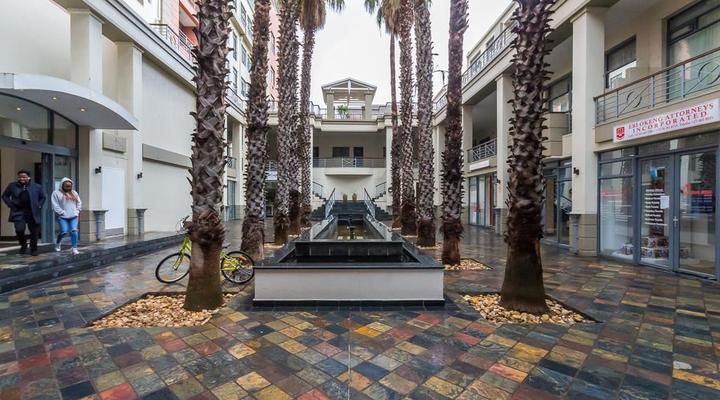 The Square- Safe Apartment With Parking