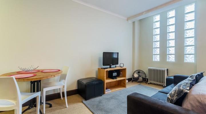 The Square- Safe Apartment With Parking