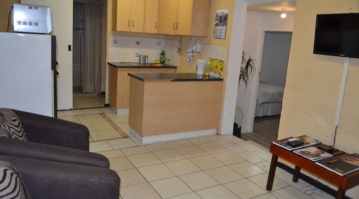 Oudtshoorn Home Stay