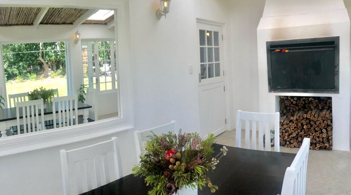 The Dragonfly Country Cottage Stanford