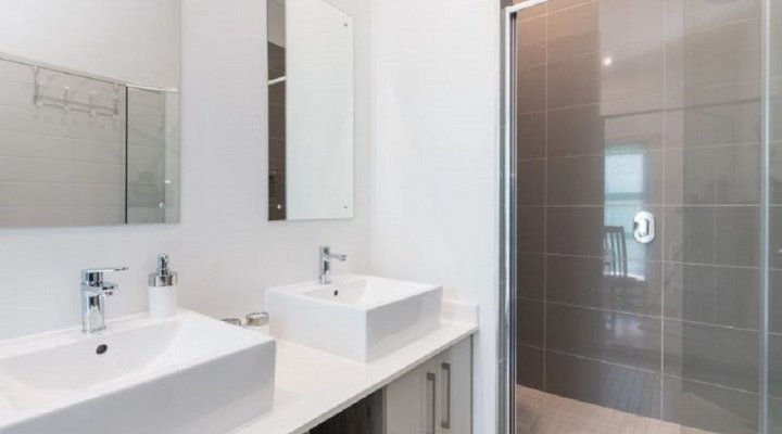 The Poplar Sunny En-suite