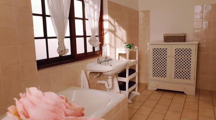 Westbank Private Beachfront Villa