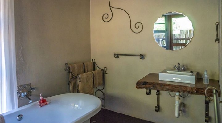 Mabalingwe Kombisa Lodge