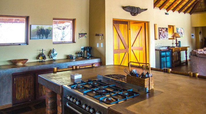 Mabalingwe Kwanyati Lodge