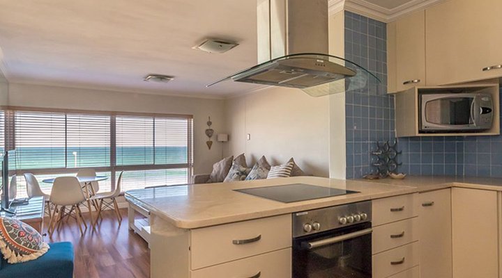 Zeezicht Beachfront Apartment