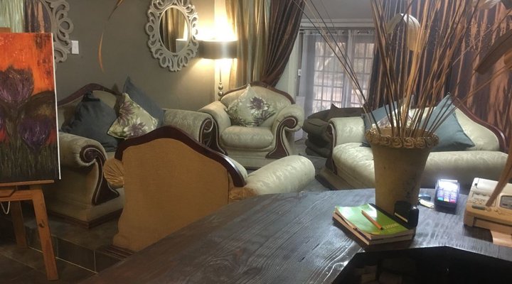 Royal Pelican Self Catering