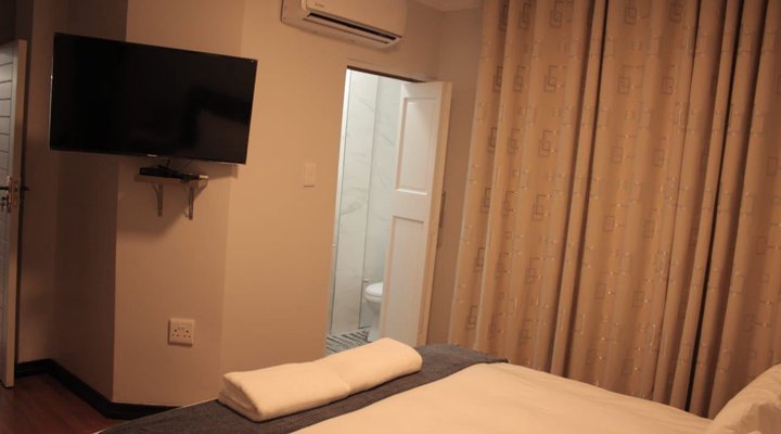 Unit 123 Oceanic Hotel