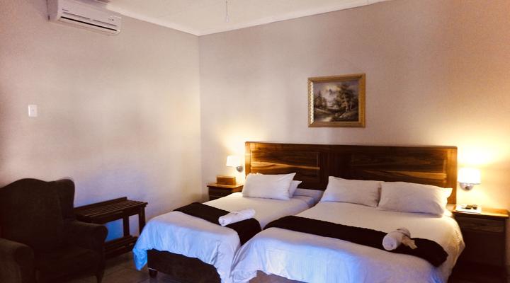 Casa Calida Guesthouse