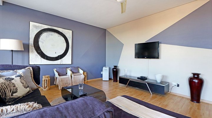 Perfect Position With Stunning Harbour, City Views