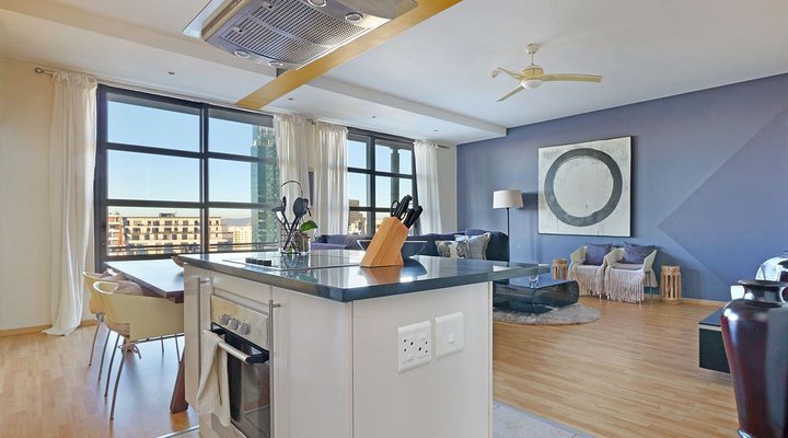 Perfect Position With Stunning Harbour, City Views