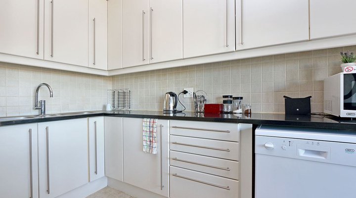 Perfect Position With Stunning Harbour, City Views
