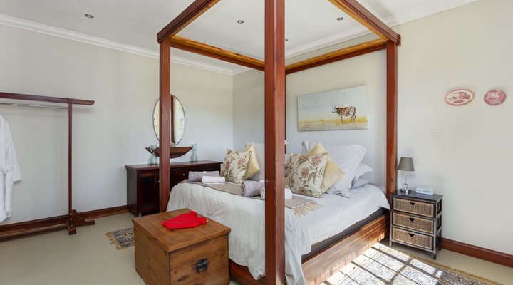 Teak Guest Rooms 
