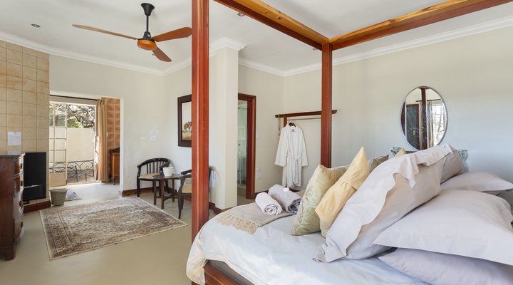 Teak Guest Rooms 