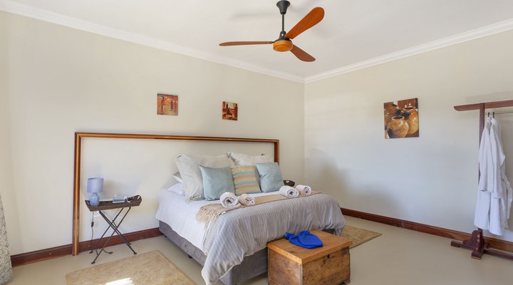 Teak Guest Rooms 