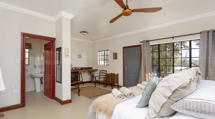 Teak Guest Rooms 