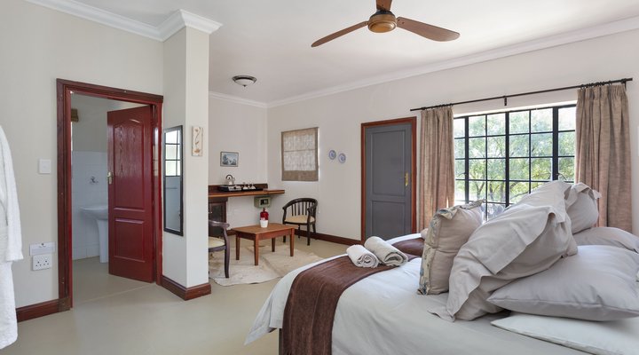 Teak Guest Rooms 