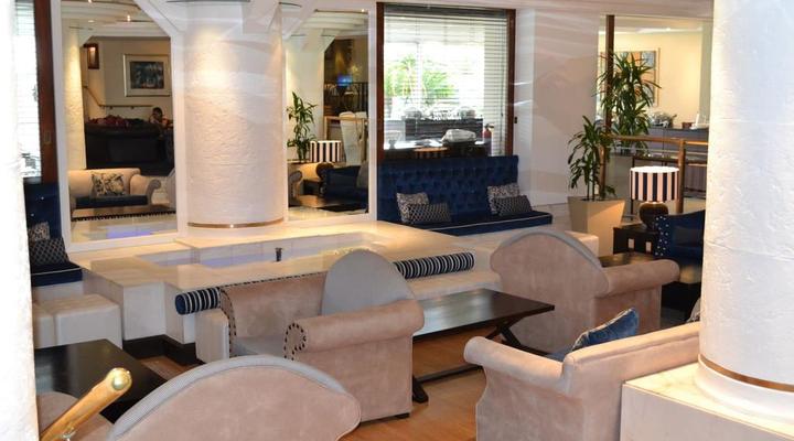 Peninsula All Suite Hotel