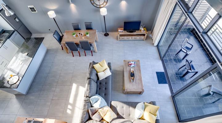 4 Sleeper Stunner @516 Point Bay