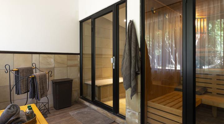 Shamwari Eagles Crag