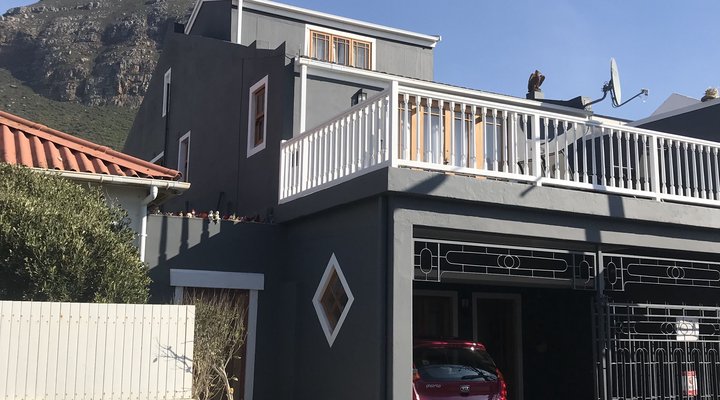 Courtyard Cottage, Muizenberg; Cosy Studio Flat
