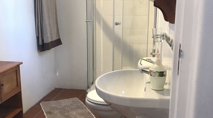 Courtyard Cottage, Muizenberg; Cosy Studio Flat