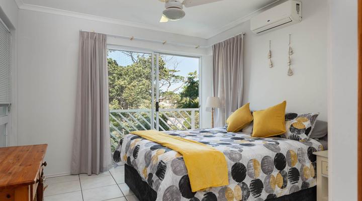 Serene Beach Break Away 