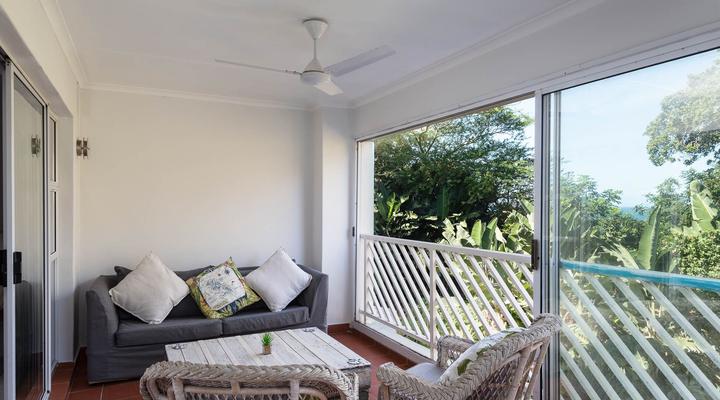 Serene Beach Break Away 