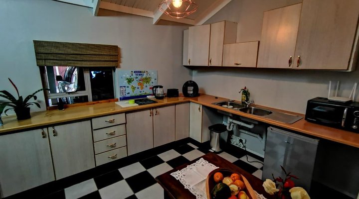 146 Louis Guest House