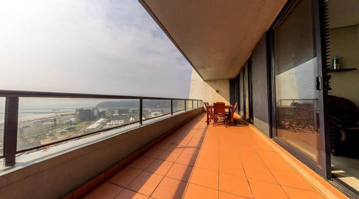 Stay @ Spinnaker 215