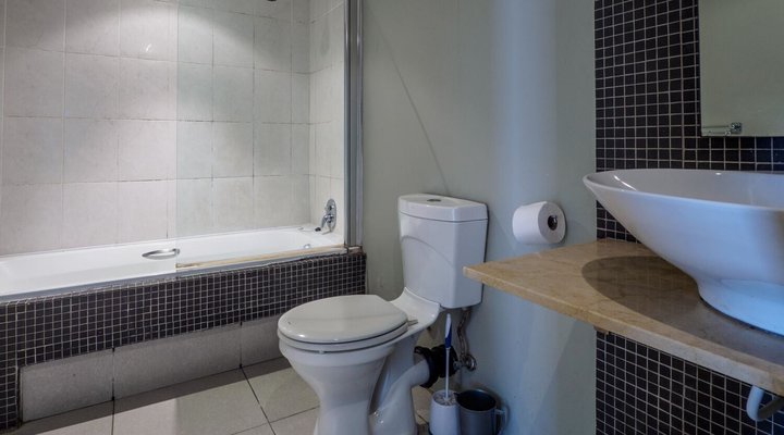 Stay @ Spinnaker 215