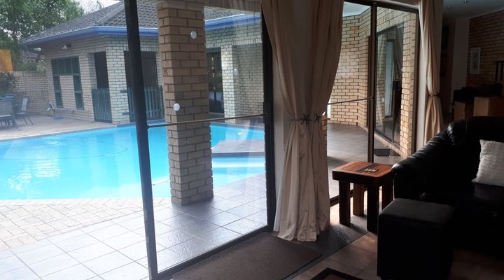 St Lucia House Self Catering