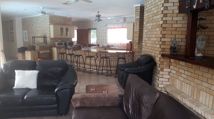 St Lucia House Self Catering